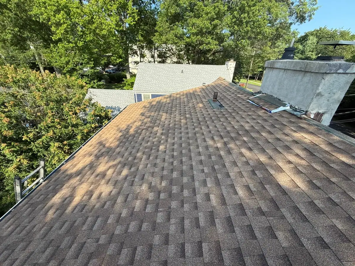 Finished new shingle roof in Stamford